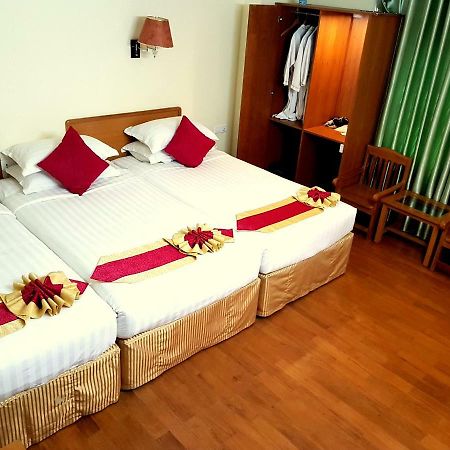 Hotel A1 Мандалай Экстерьер фото