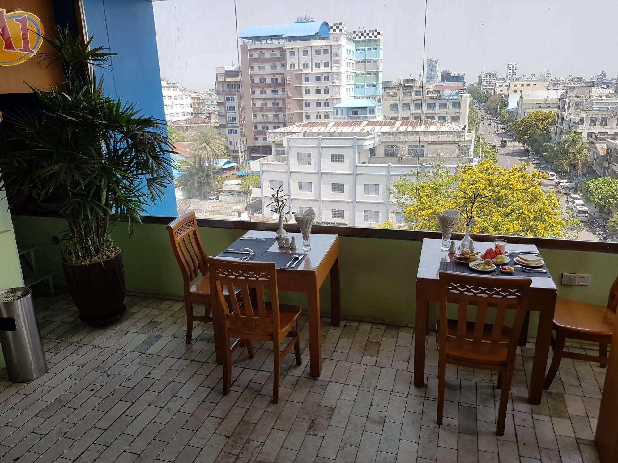 Hotel A1 Мандалай Экстерьер фото