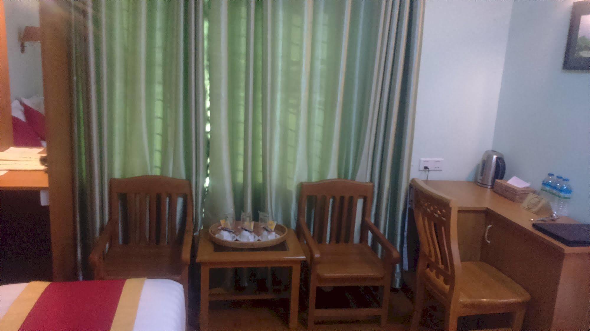 Hotel A1 Мандалай Экстерьер фото