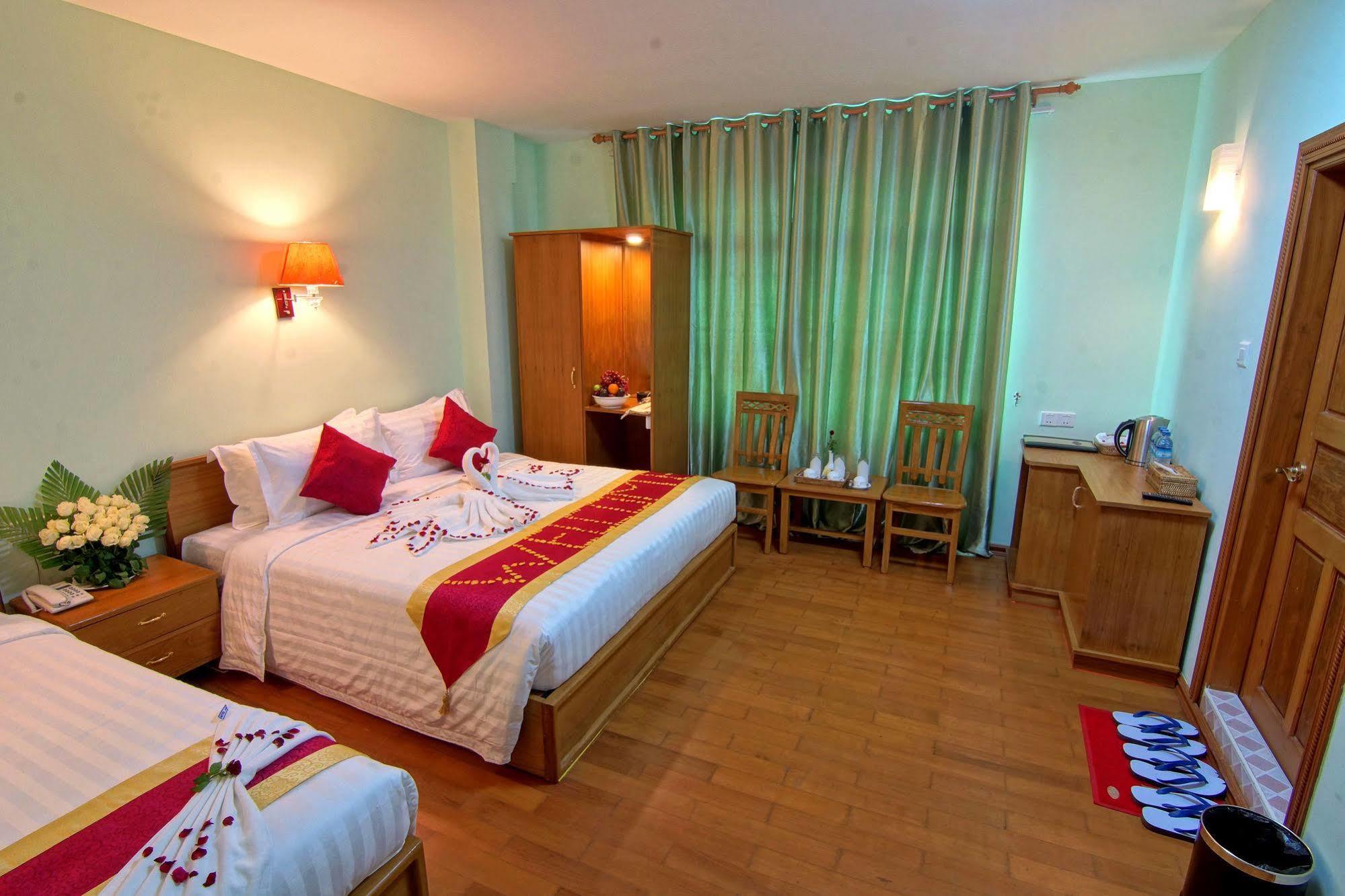Hotel A1 Мандалай Экстерьер фото