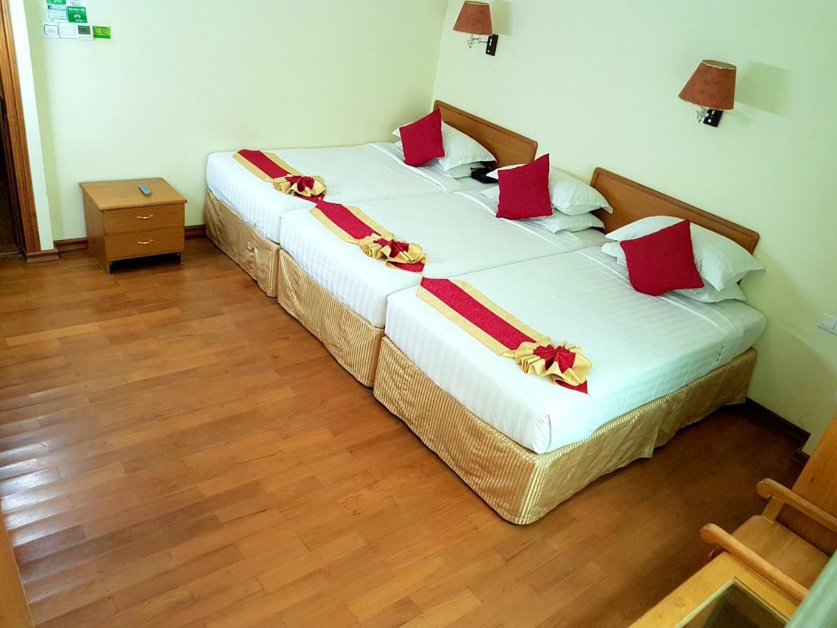 Hotel A1 Мандалай Экстерьер фото