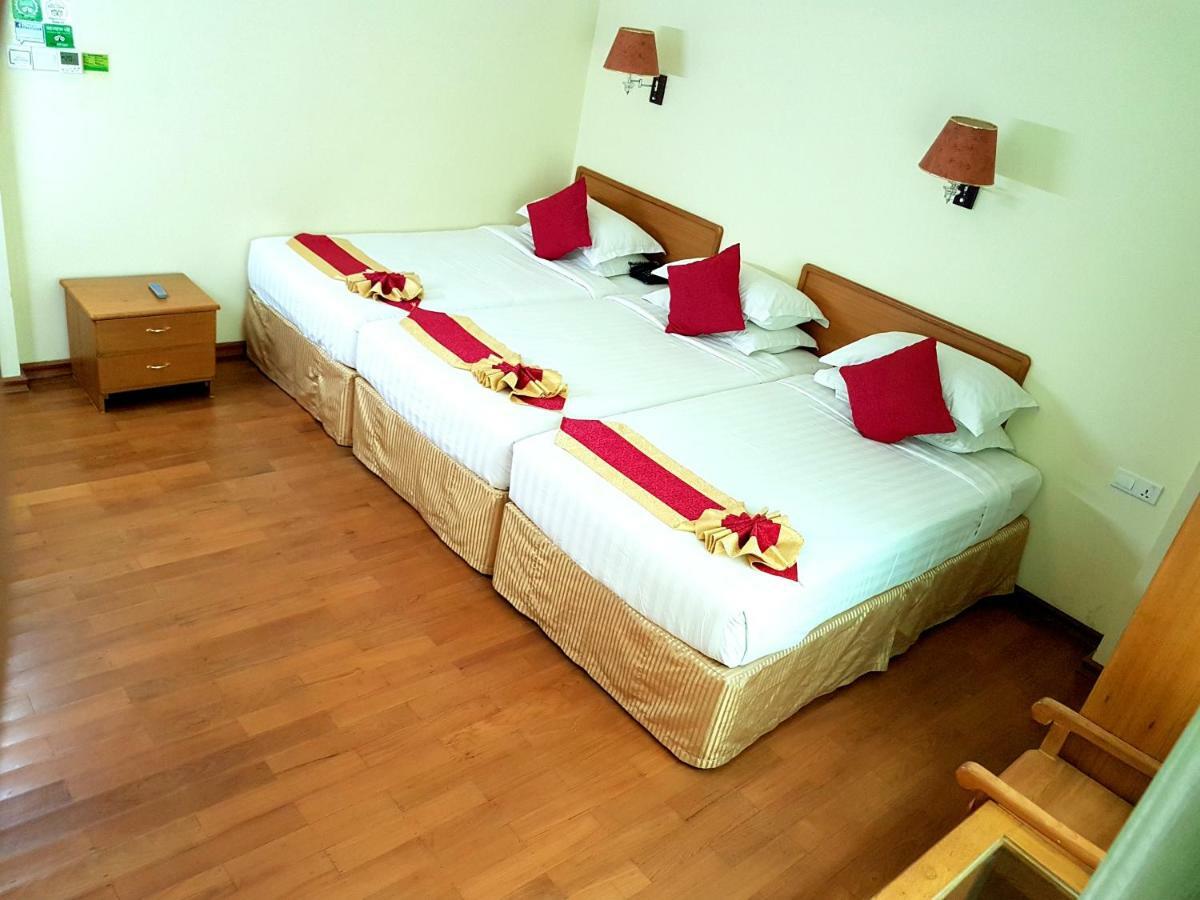 Hotel A1 Мандалай Экстерьер фото