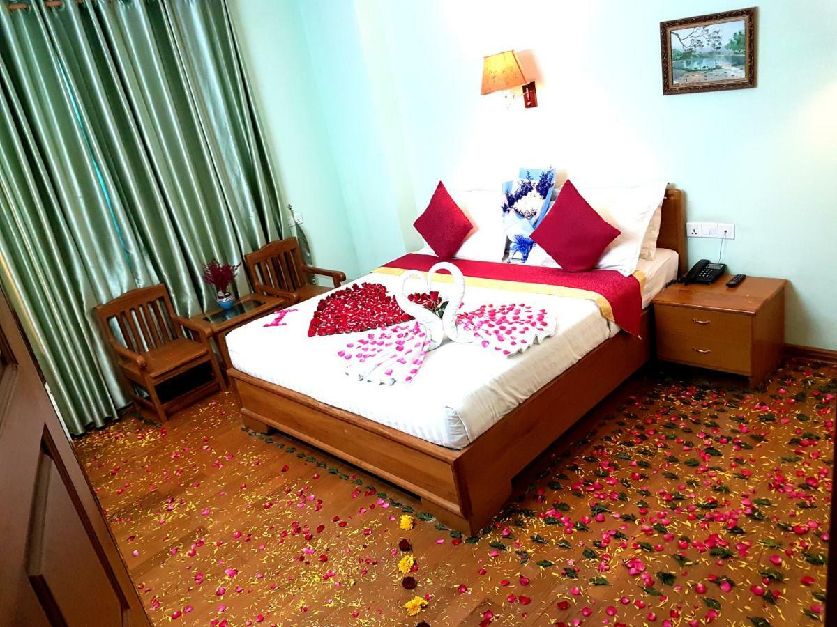 Hotel A1 Мандалай Экстерьер фото